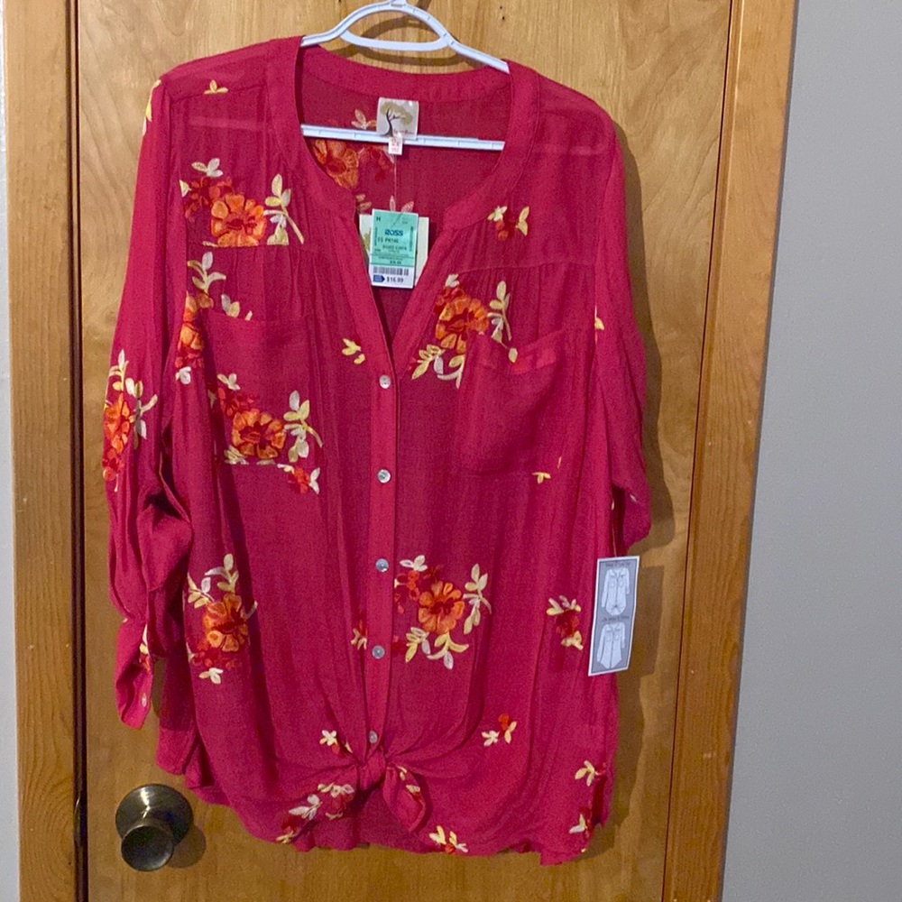 NWT fig and flower blouse